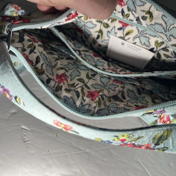 VERA BRADLEY Iconic Hipster NWT Water Bouquet 22742-L83 - Picture 6 of 6